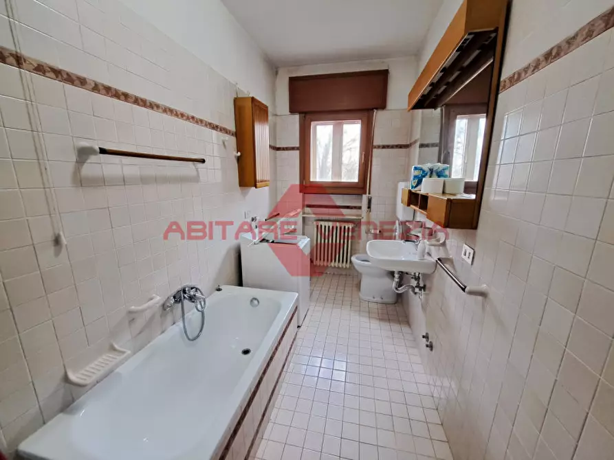 Immagine 5 di Appartamento in vendita  in Via malamocco a Venezia