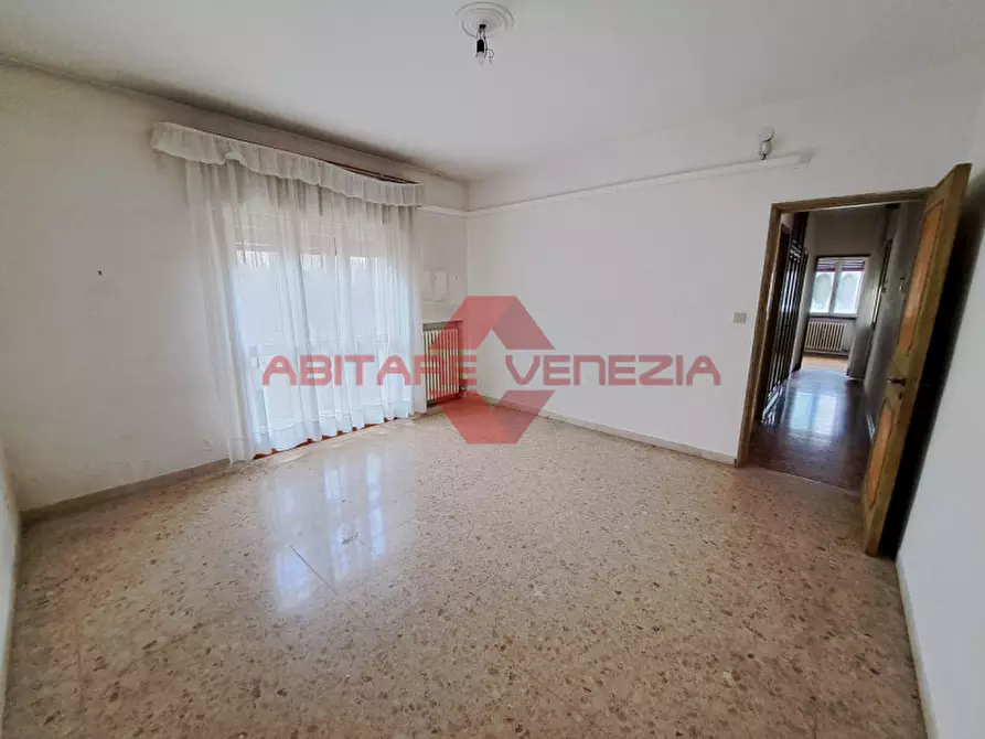 Immagine 5 di Appartamento in vendita  in Via malamocco a Venezia