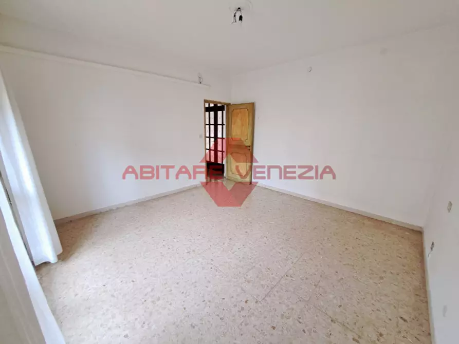 Immagine 7 di Appartamento in vendita  in Via malamocco a Venezia