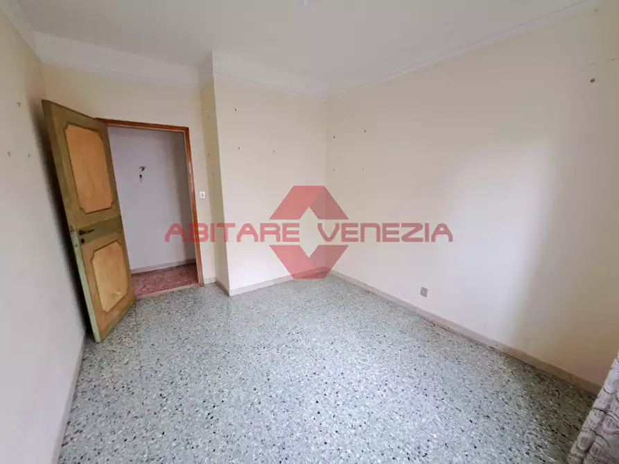Immagine 8 di Appartamento in vendita  in Via malamocco a Venezia