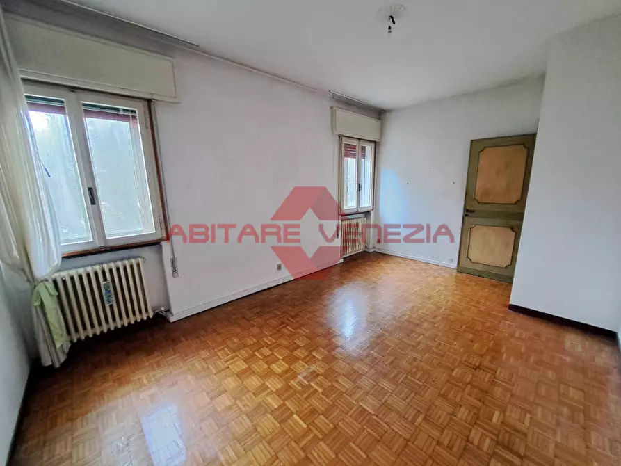 Immagine 13 di Appartamento in vendita  in Via malamocco a Venezia