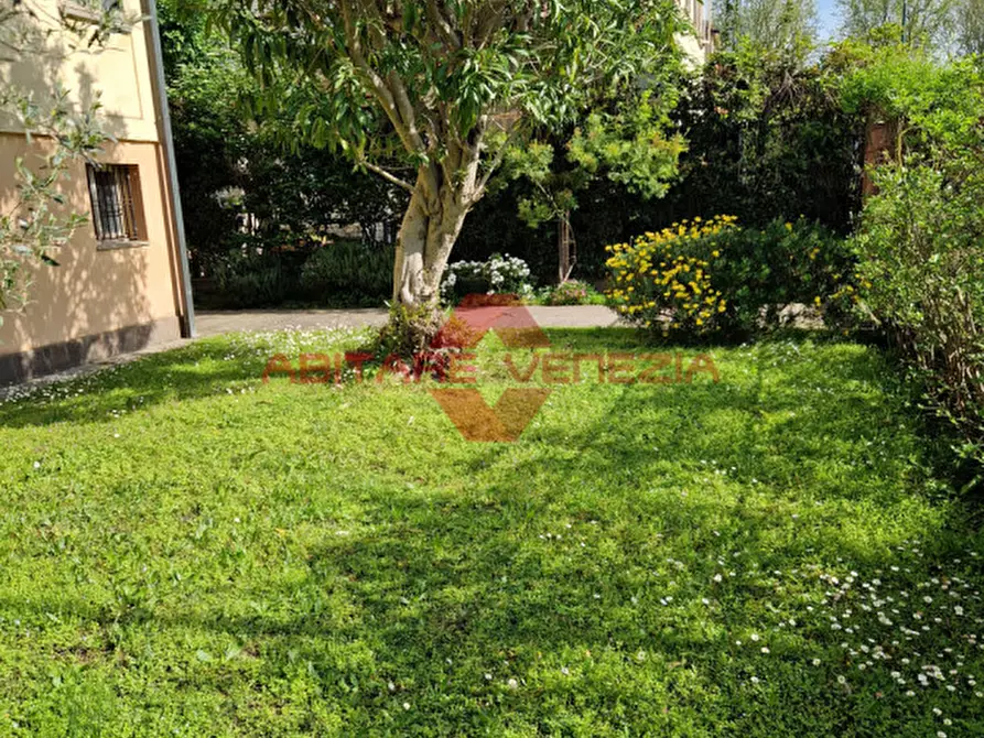 Immagine 9 di Appartamento in vendita  in Via malamocco a Venezia
