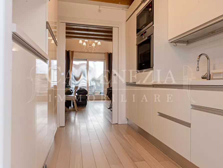 Immagine 7 di Appartamento in vendita  a Venezia