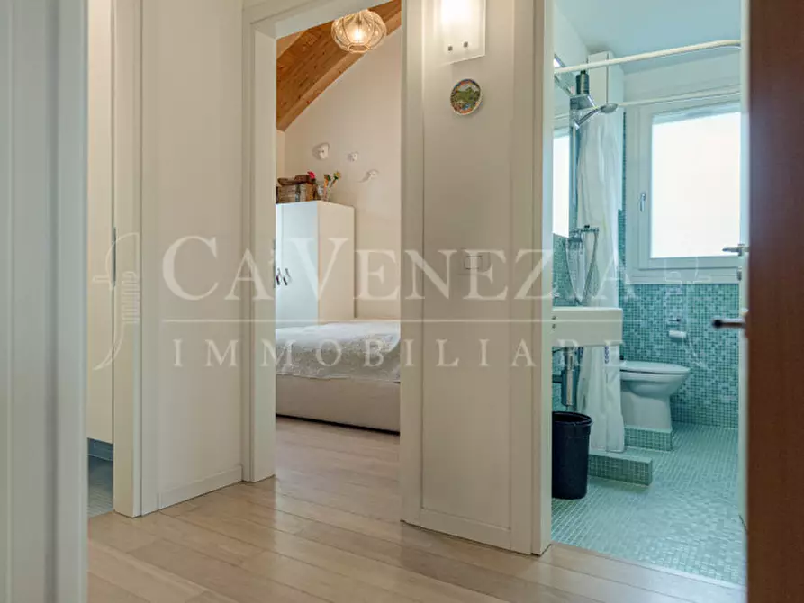 Immagine 12 di Appartamento in vendita  a Venezia