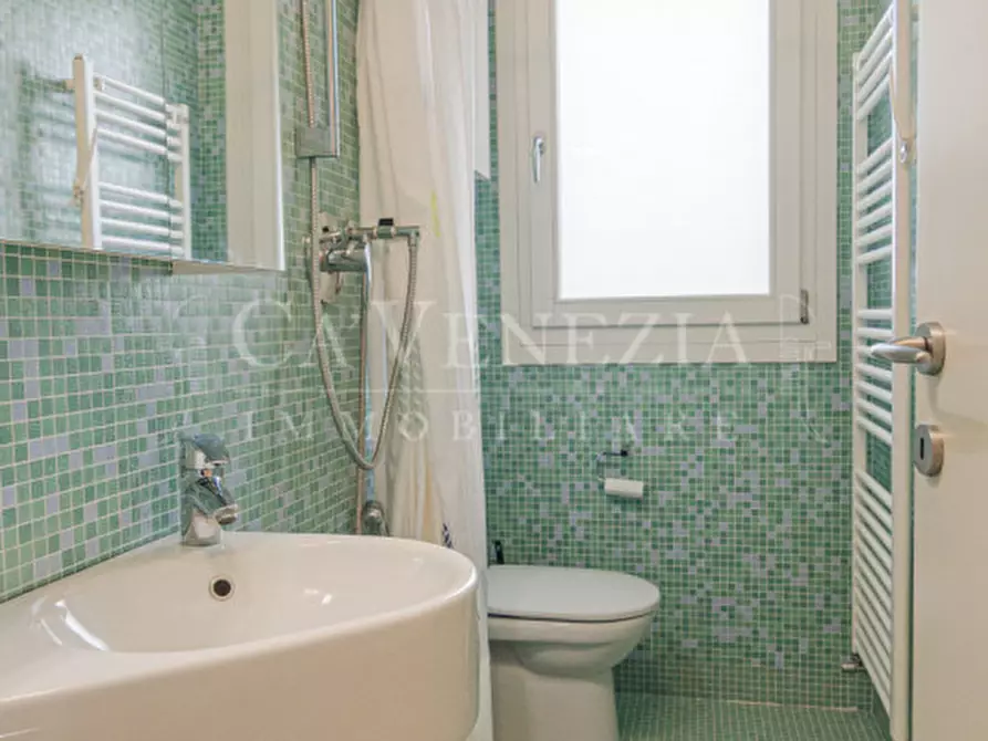 Immagine 13 di Appartamento in vendita  a Venezia