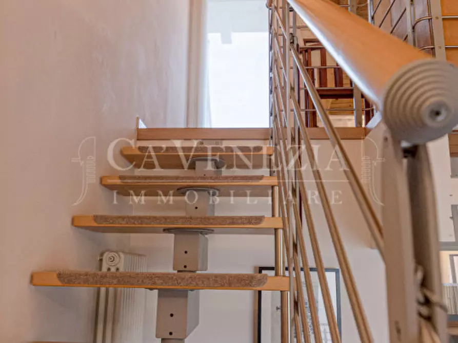 Immagine 19 di Appartamento in vendita  a Venezia