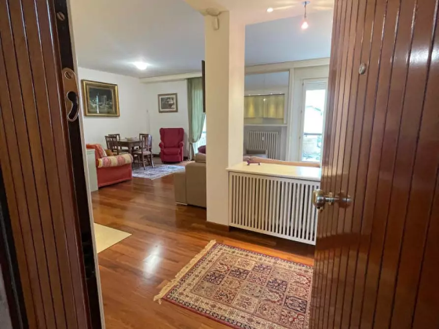 Immagine 2 di Appartamento in vendita  in Via Giuseppe Jappelli a Abano Terme