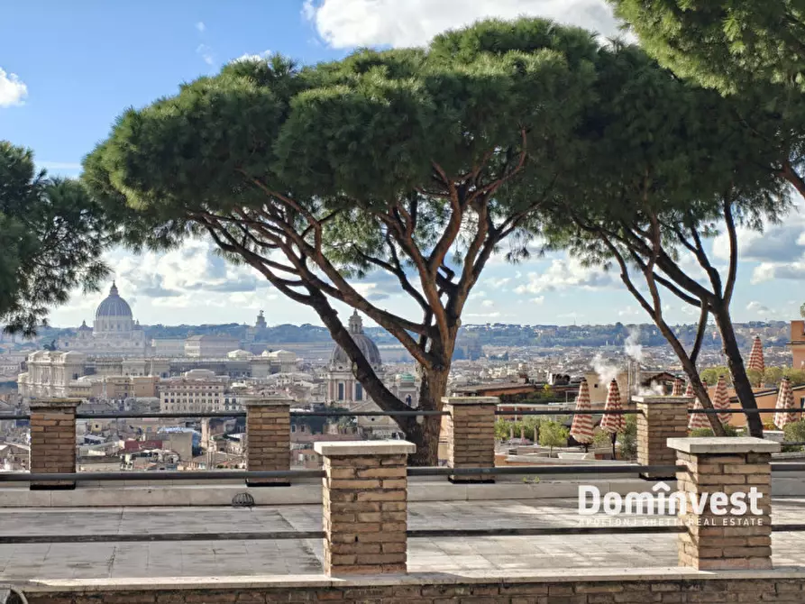 Immagine 2 di Attico in affitto  in Via Crispi a Roma