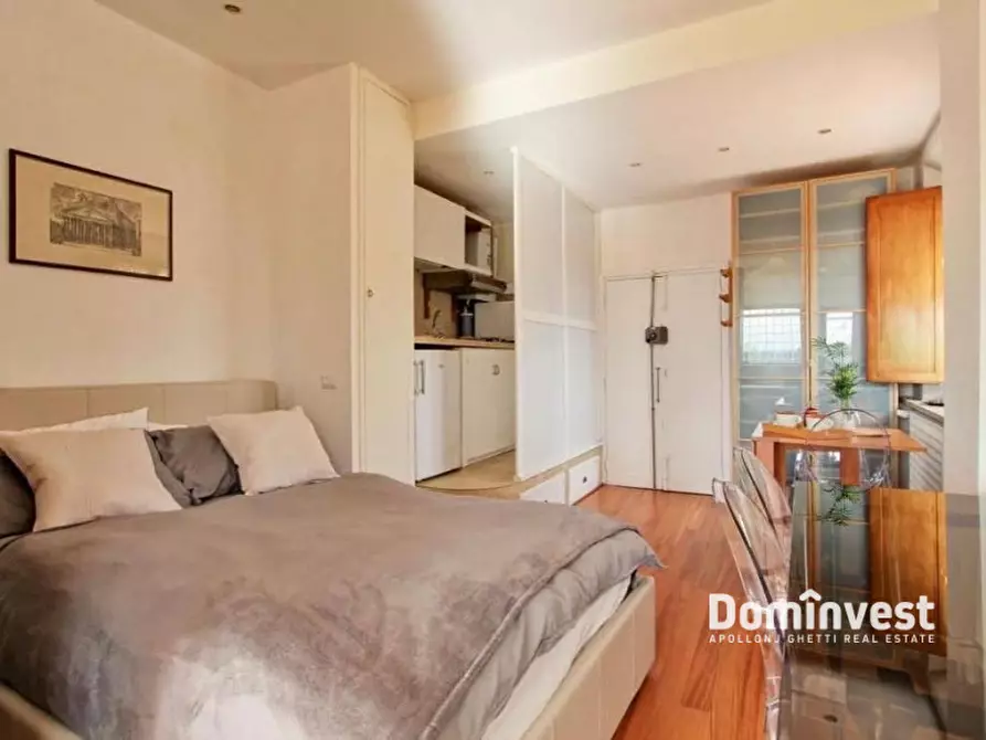 Immagine 19 di Attico in affitto  in Via Crispi a Roma