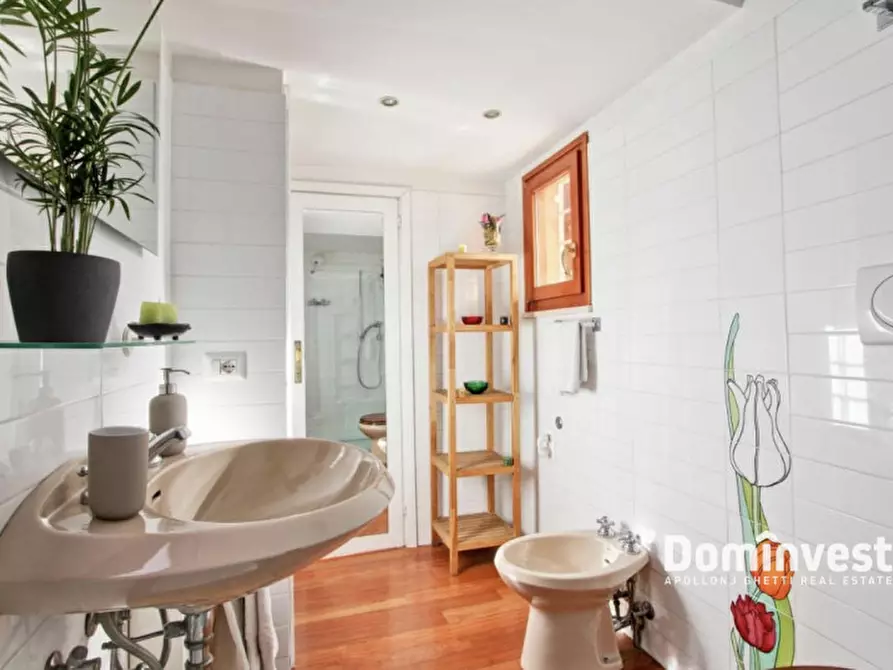 Immagine 20 di Attico in affitto  in Via Crispi a Roma