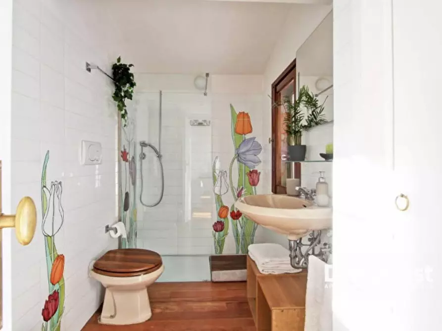 Immagine 22 di Attico in affitto  in Via Crispi a Roma