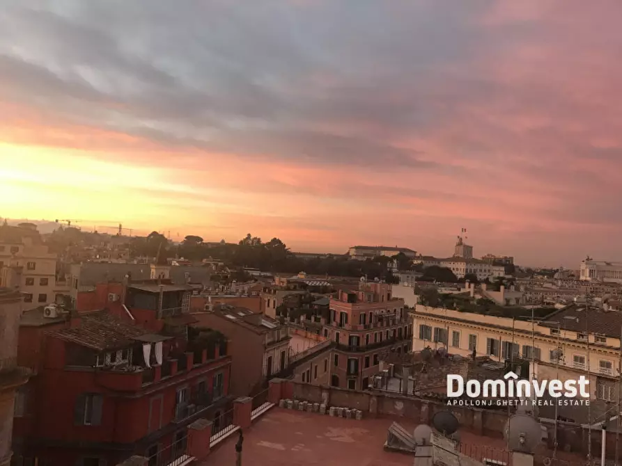 Immagine 25 di Attico in affitto  in Via Crispi a Roma