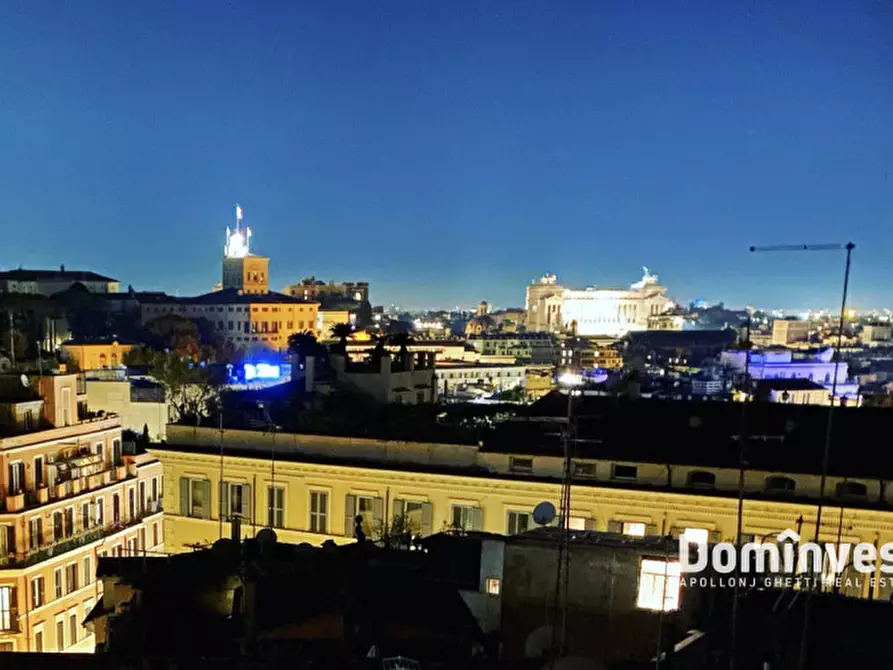 Immagine 31 di Attico in affitto  in Via Crispi a Roma