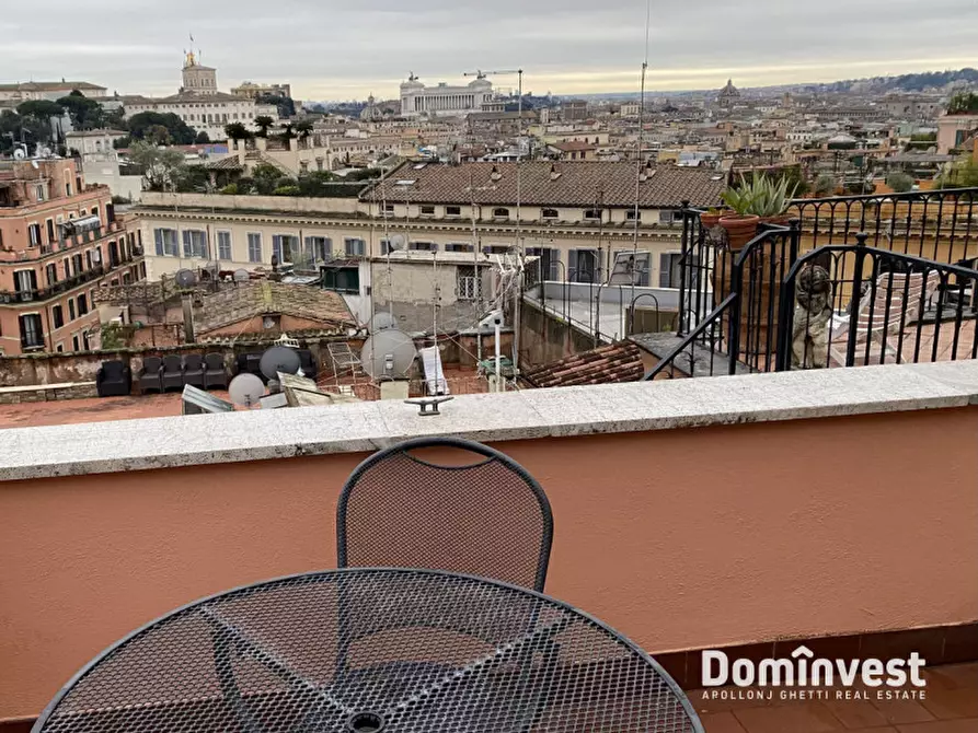 Immagine 33 di Attico in affitto  in Via Crispi a Roma