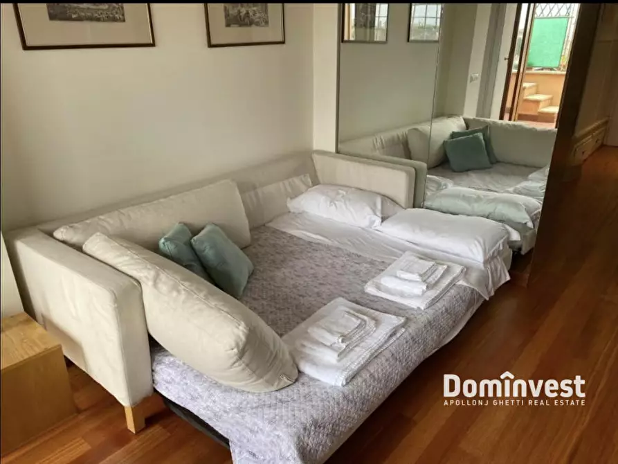 Immagine 35 di Attico in affitto  in Via Crispi a Roma