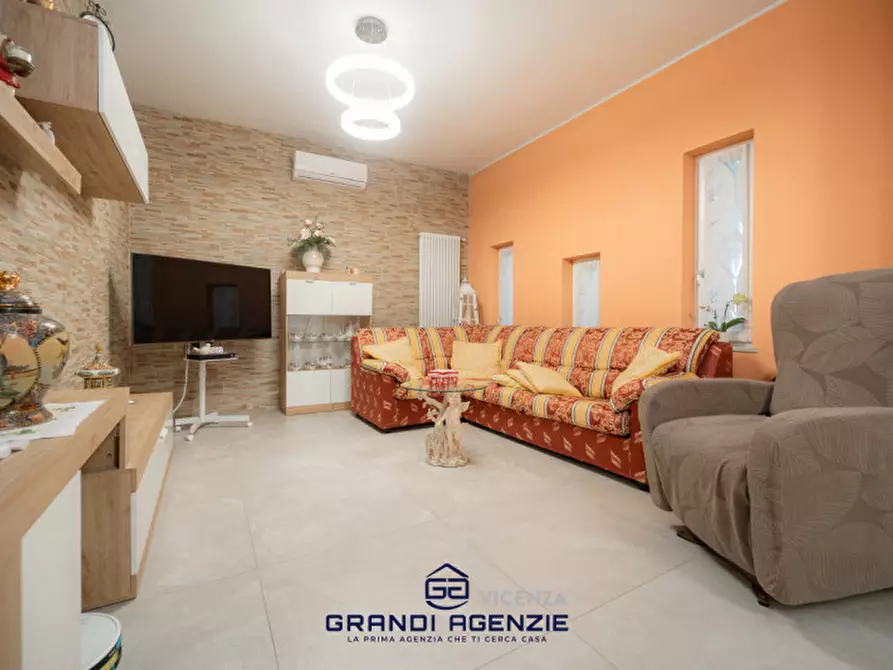 Immagine 11 di Casa indipendente in vendita  in Via Cavour, 39 a Monticello Conte Otto