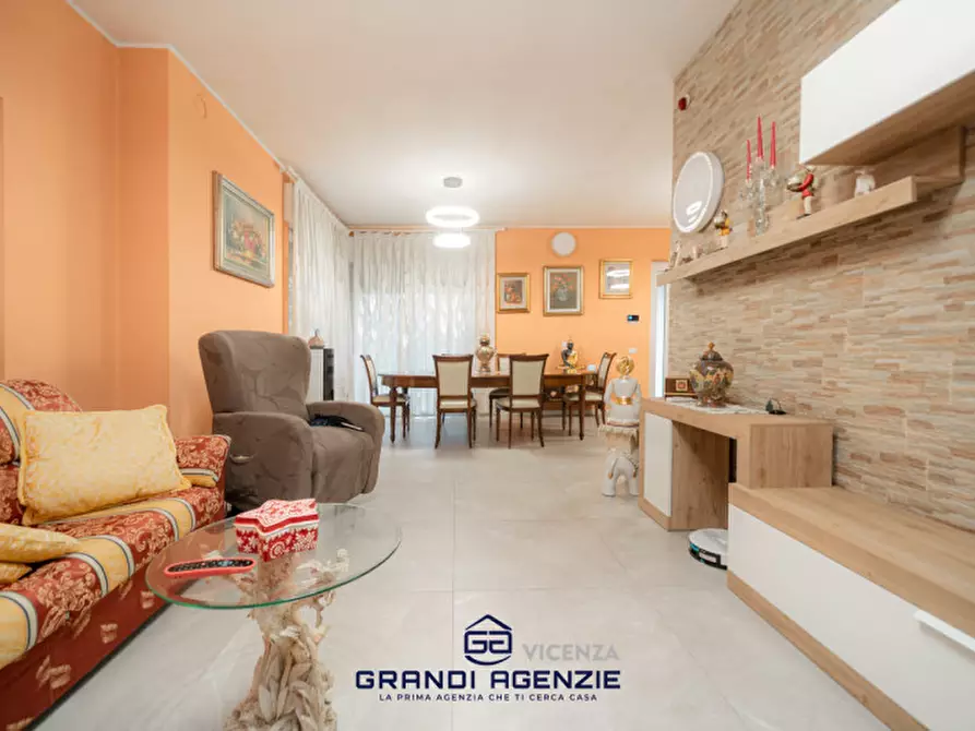 Immagine 13 di Casa indipendente in vendita  in Via Cavour, 39 a Monticello Conte Otto