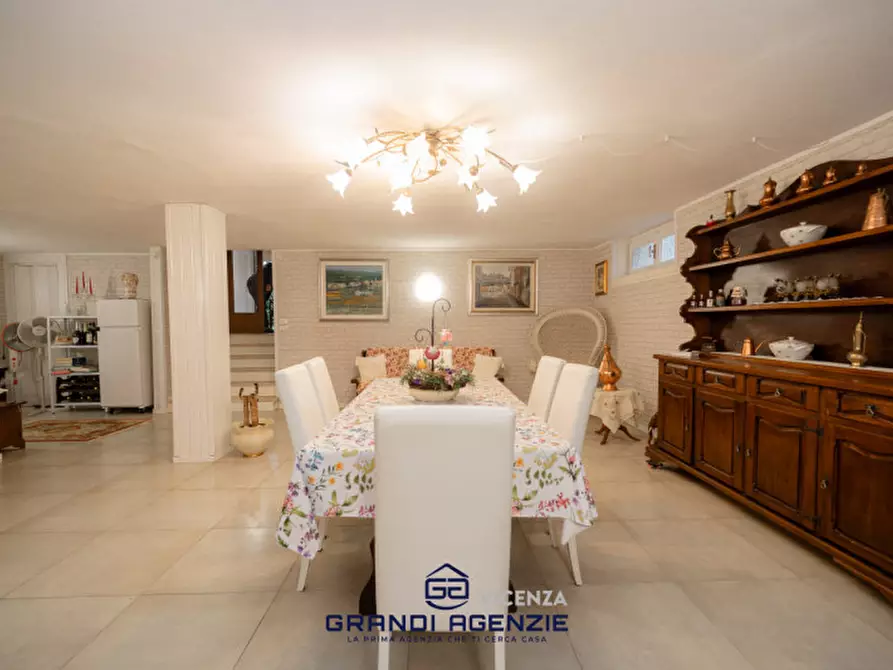 Immagine 31 di Casa indipendente in vendita  in Via Cavour, 39 a Monticello Conte Otto