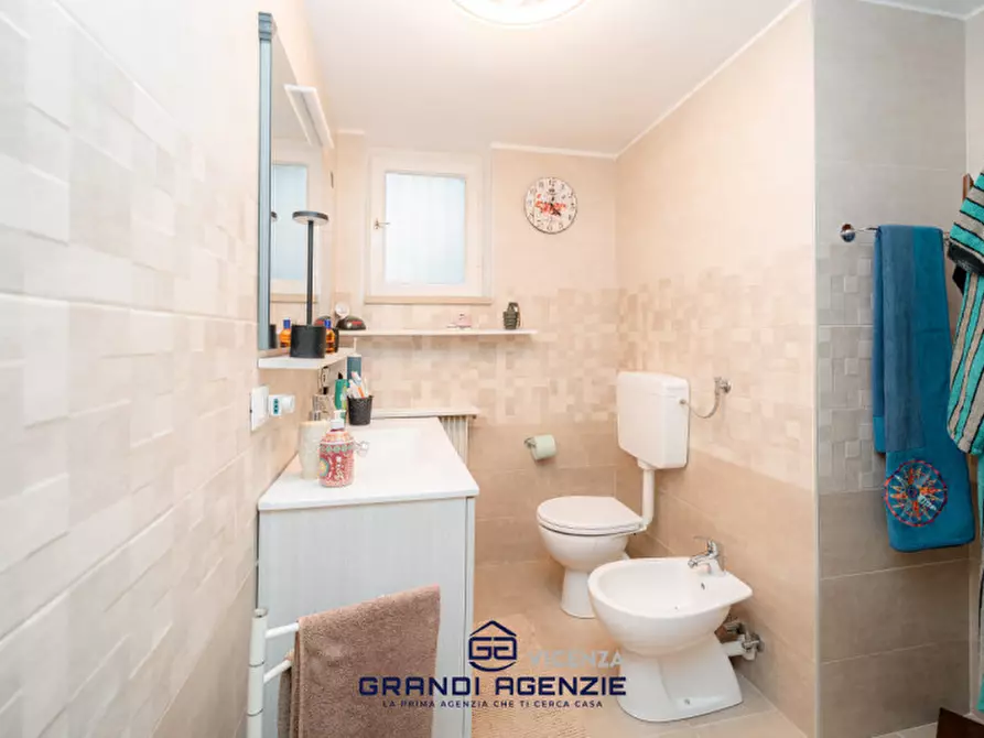 Immagine 37 di Casa indipendente in vendita  in Via Cavour, 39 a Monticello Conte Otto