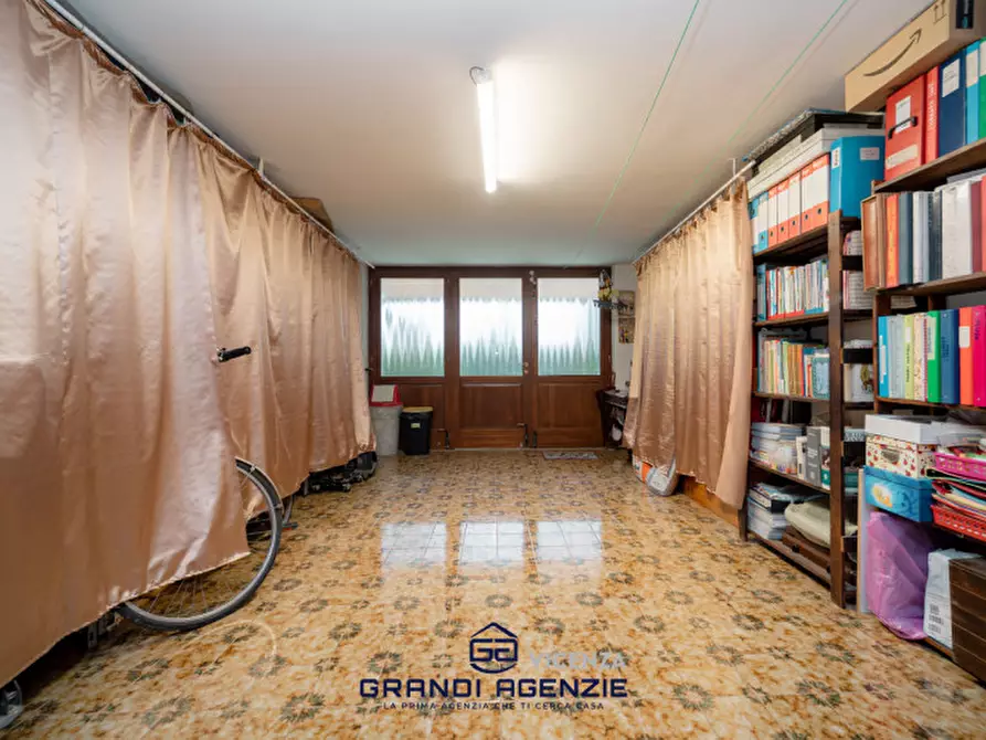 Immagine 41 di Casa indipendente in vendita  in Via Cavour, 39 a Monticello Conte Otto