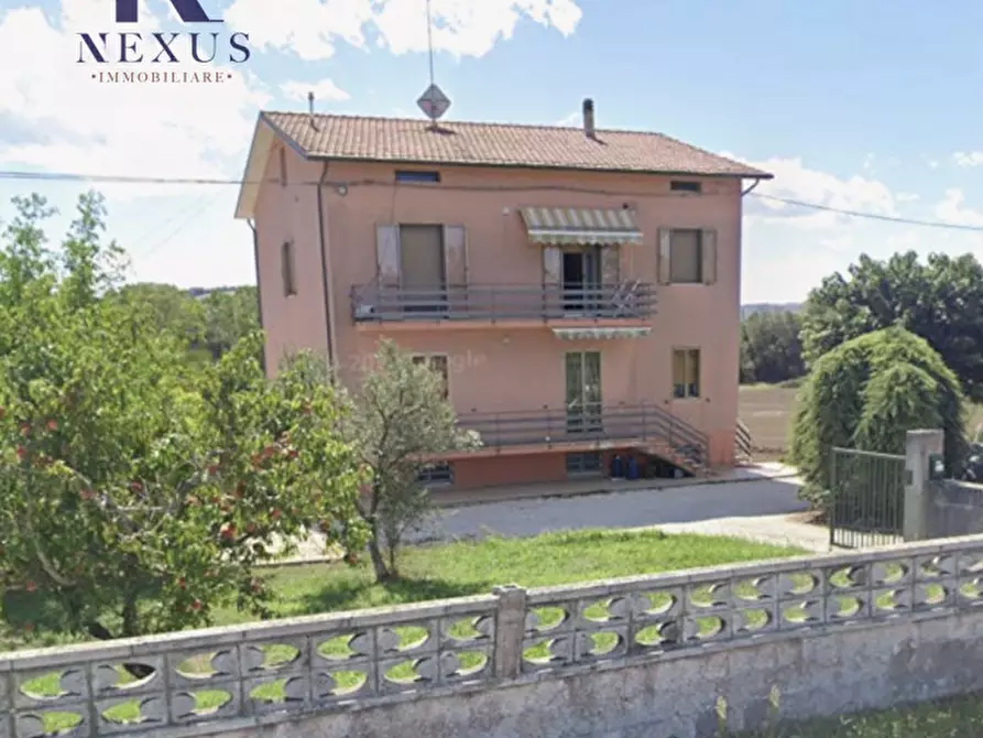 Immagine 1 di Casa bifamiliare in vendita  a Mondolfo