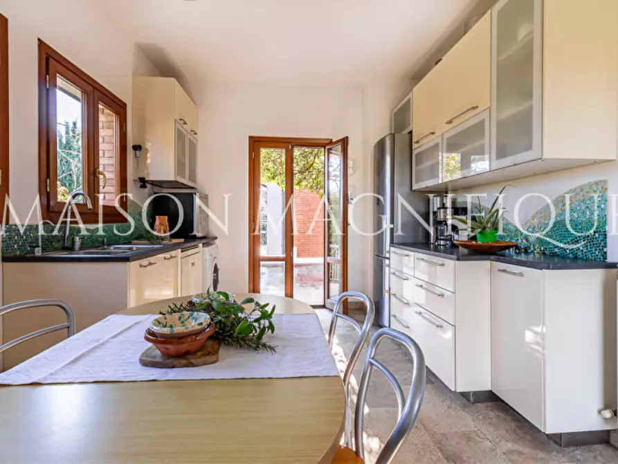 Immagine 22 di Villa in vendita  a Sasso Marconi