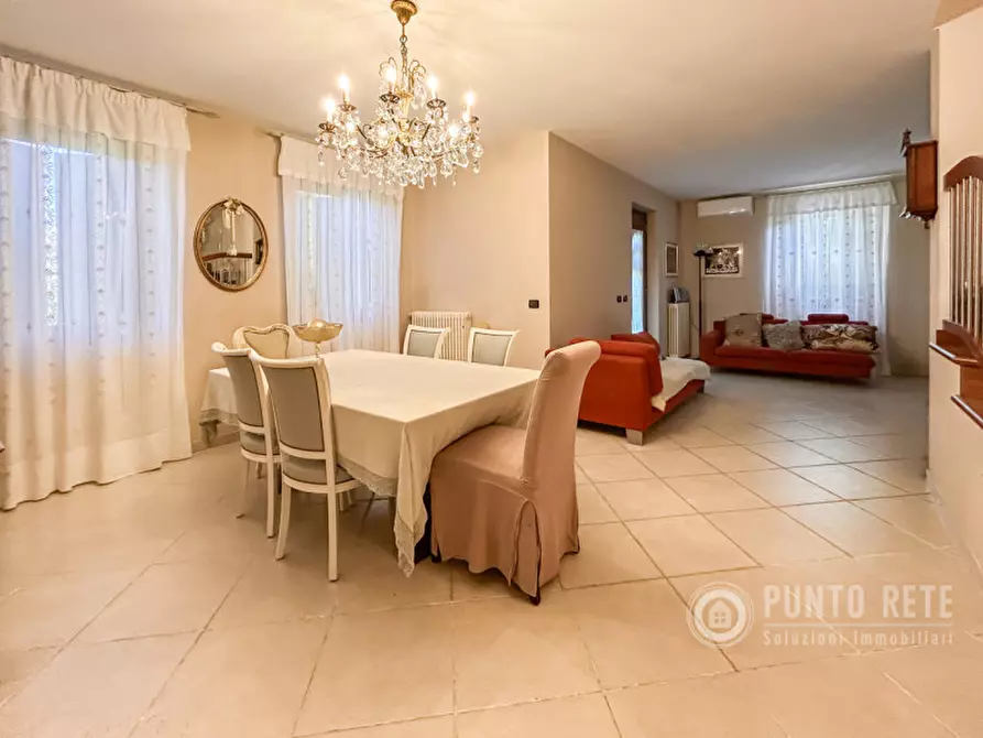 Immagine 21 di Villa in vendita  in via Ex Internati a Pescantina