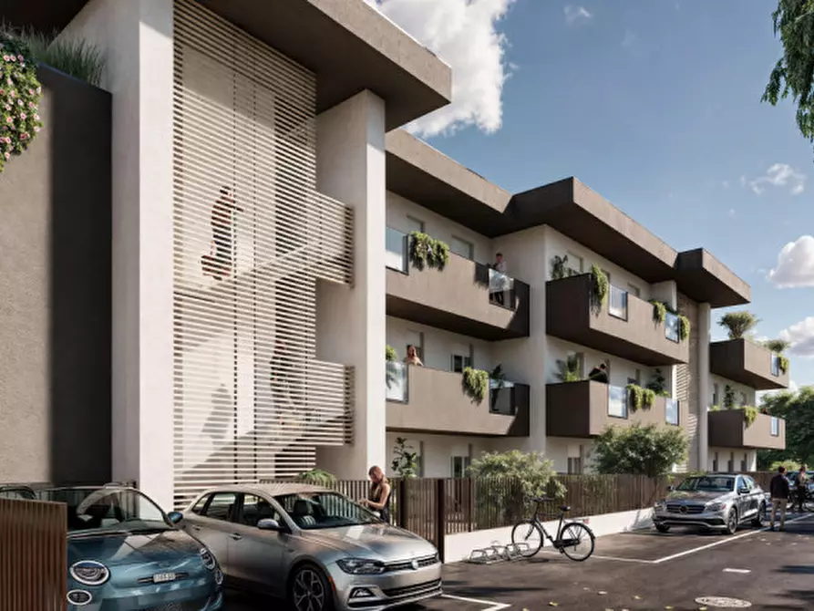 Immagine 6 di Appartamento in vendita  in Via Desenzanino a Desenzano Del Garda