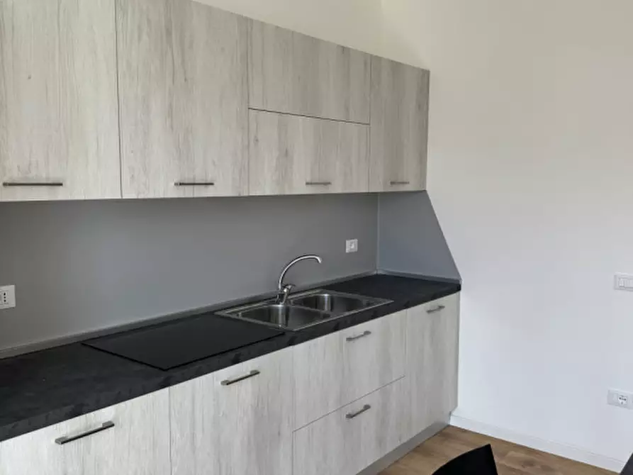 Immagine 5 di Camera in affitto  in Via Torquato Taramelli a Trento