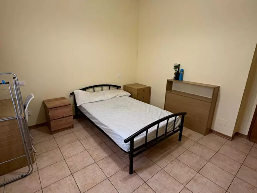 Immagine 6 di Camera in affitto  in Via Mameli a Perugia