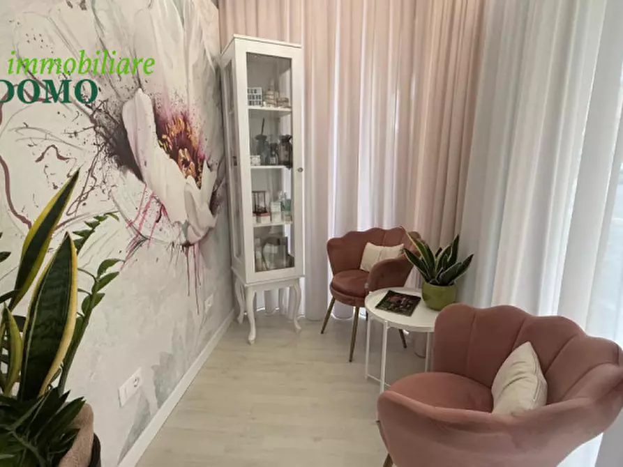 Immagine 4 di Attività commerciale in vendita  a Vicenza