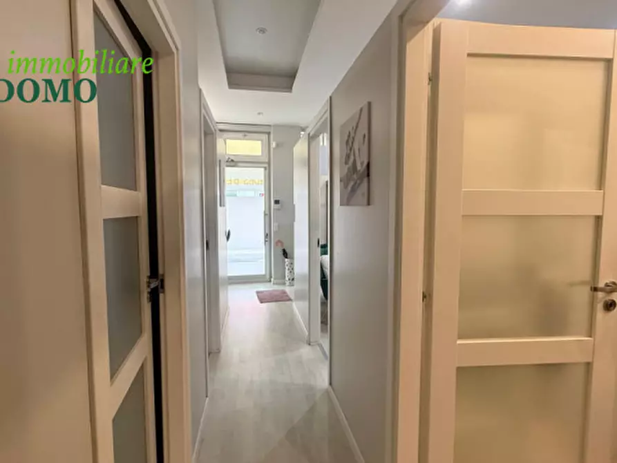 Immagine 7 di Attività commerciale in vendita  a Vicenza