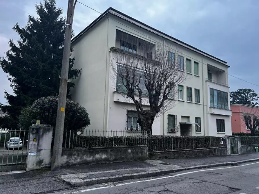 Immagine 1 di Appartamento in vendita  in Via Pittori Paglia a Brescia