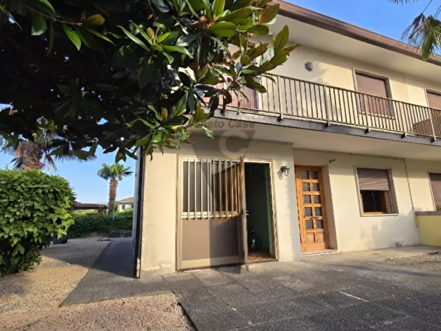 Immagine 1 di Casa bifamiliare in vendita  in Via alcide de gasperi 16 a Campagna Lupia