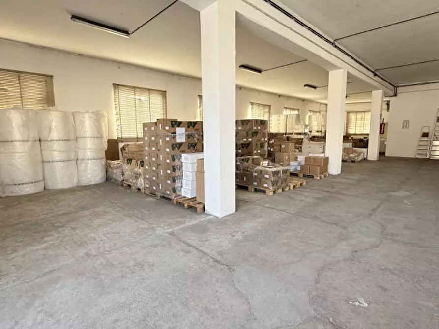 Immagine 1 di Magazzino in vendita  in Via Jacopo Avanzo a Padova