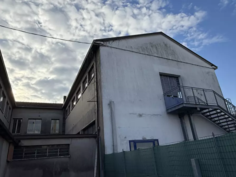 Immagine 3 di Magazzino in vendita  in Via Jacopo Avanzo a Padova