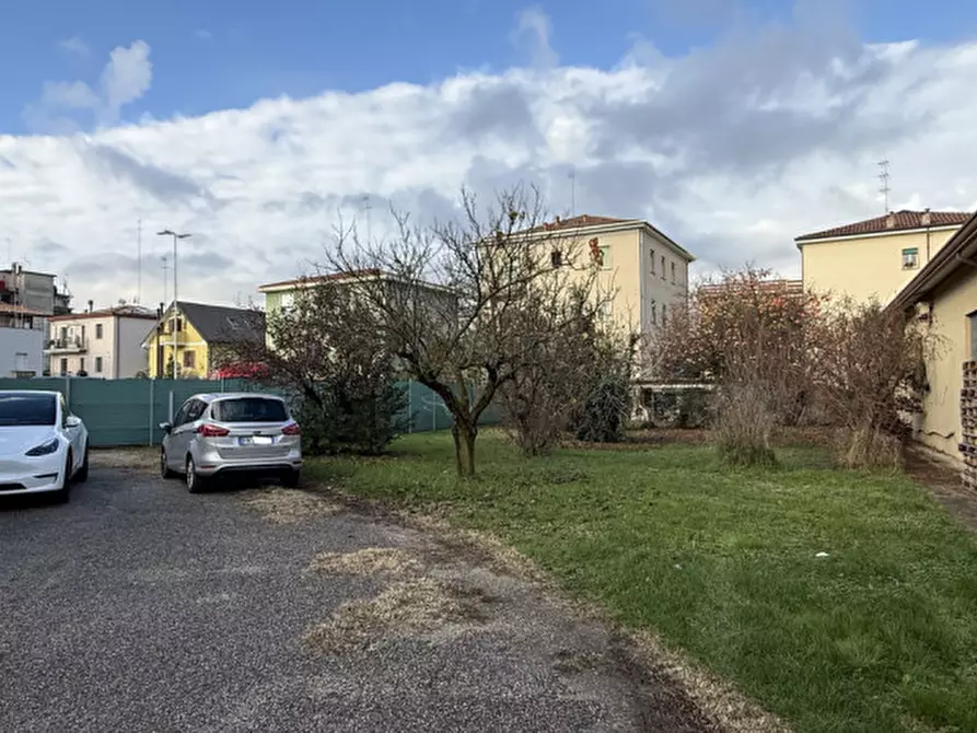 Immagine 10 di Magazzino in vendita  in Via Jacopo Avanzo a Padova