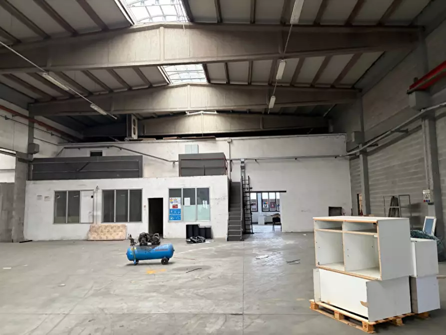Immagine 4 di Capannone industriale in affitto  in Via Statale 467 a Casalgrande