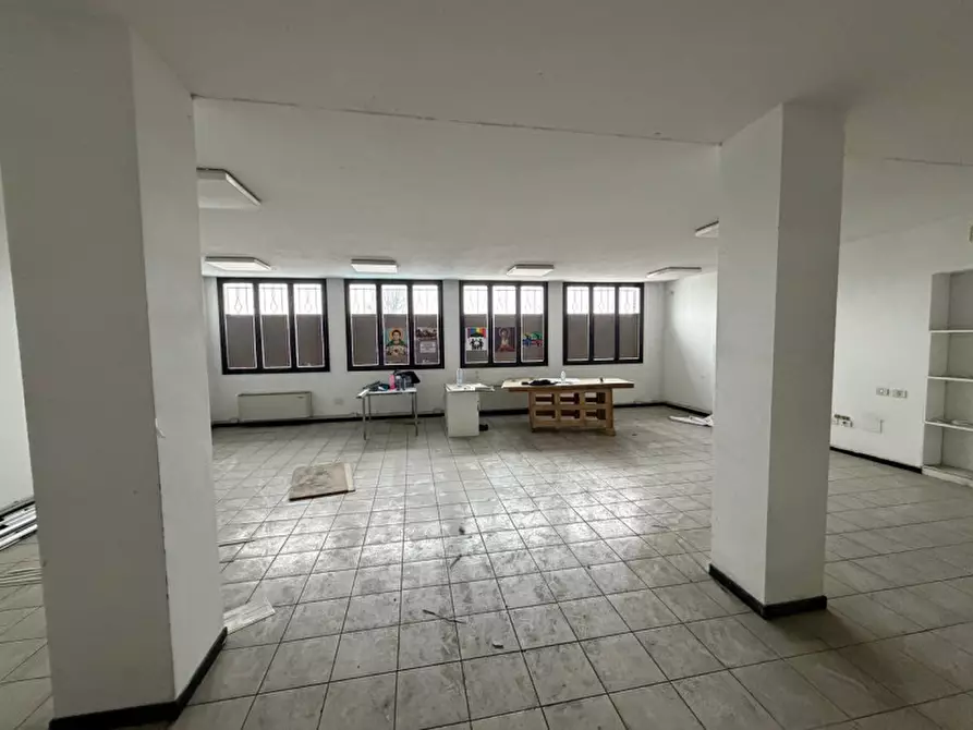 Immagine 9 di Capannone industriale in affitto  in Via Statale 467 a Casalgrande