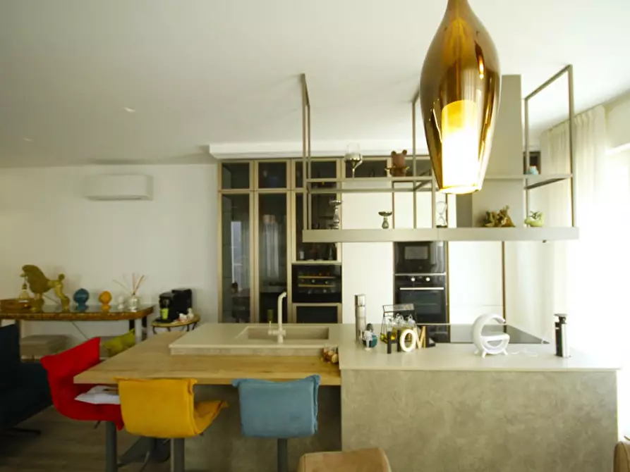 Immagine 5 di Appartamento in vendita  in Corso Fratelli Cervi a Riccione