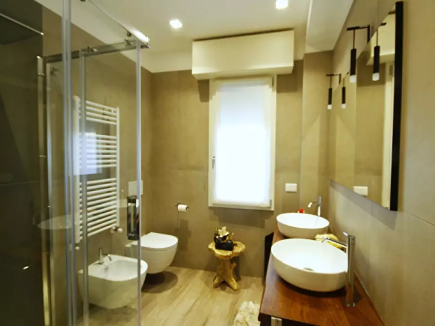 Immagine 13 di Appartamento in vendita  in Corso Fratelli Cervi a Riccione