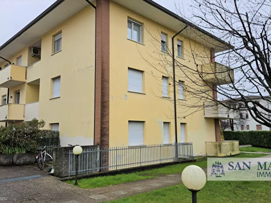 Immagine 14 di Appartamento in vendita  in Via Benedetto Croce a Costabissara