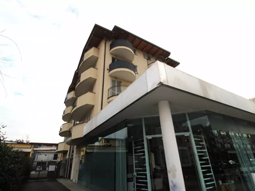 Immagine 1 di Ufficio in vendita  in Viale della Repubblica a Lissone