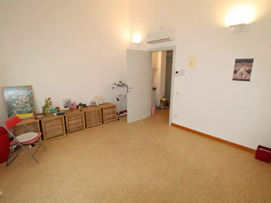 Immagine 15 di Ufficio in vendita  in Viale della Repubblica a Lissone