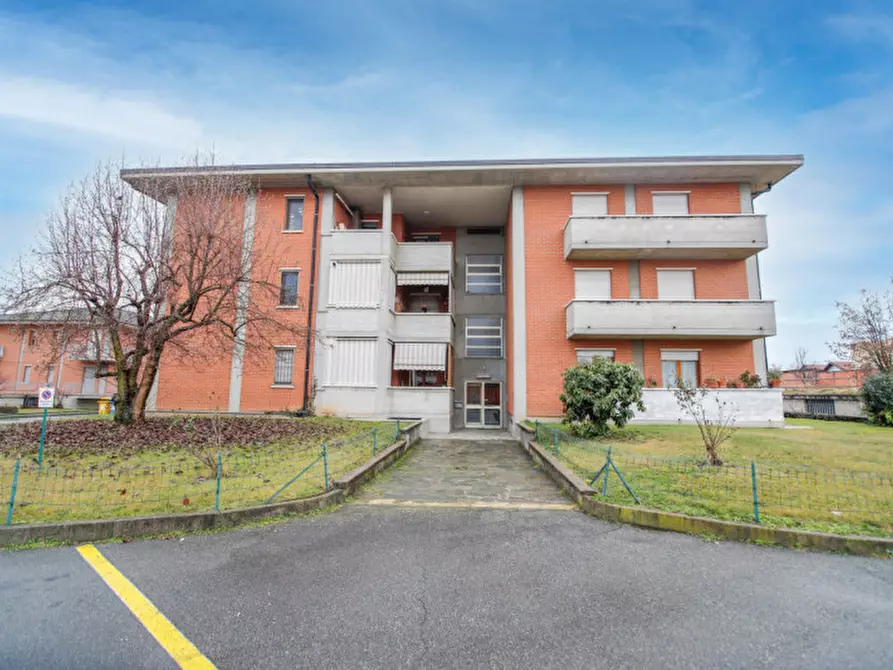 Immagine 1 di Appartamento in vendita  in via antonio uligini 10 a Rivarolo Canavese