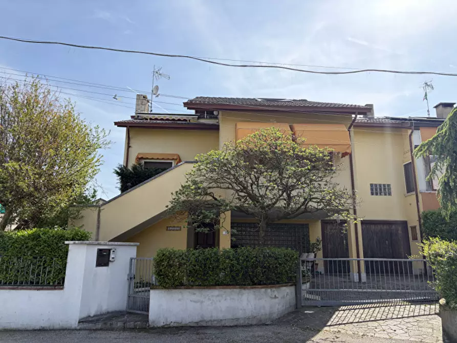 Immagine 1 di Casa bifamiliare in vendita  in Via Cristoforo Colombo 29 a Monticello Conte Otto