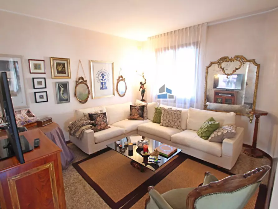 Immagine 4 di Casa bifamiliare in vendita  in Via Fratella a Santa Maria Di Sala