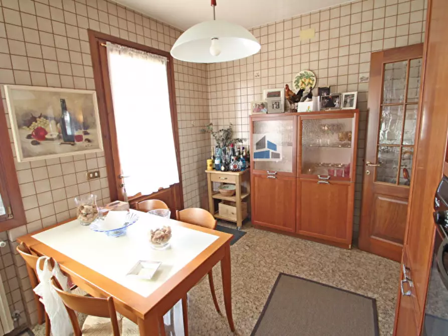 Immagine 6 di Casa bifamiliare in vendita  in Via Fratella a Santa Maria Di Sala