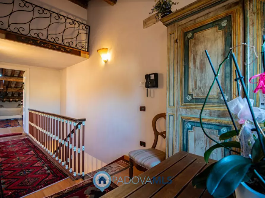 Immagine 5 di Palazzo in vendita  in Via Savonarola a Padova