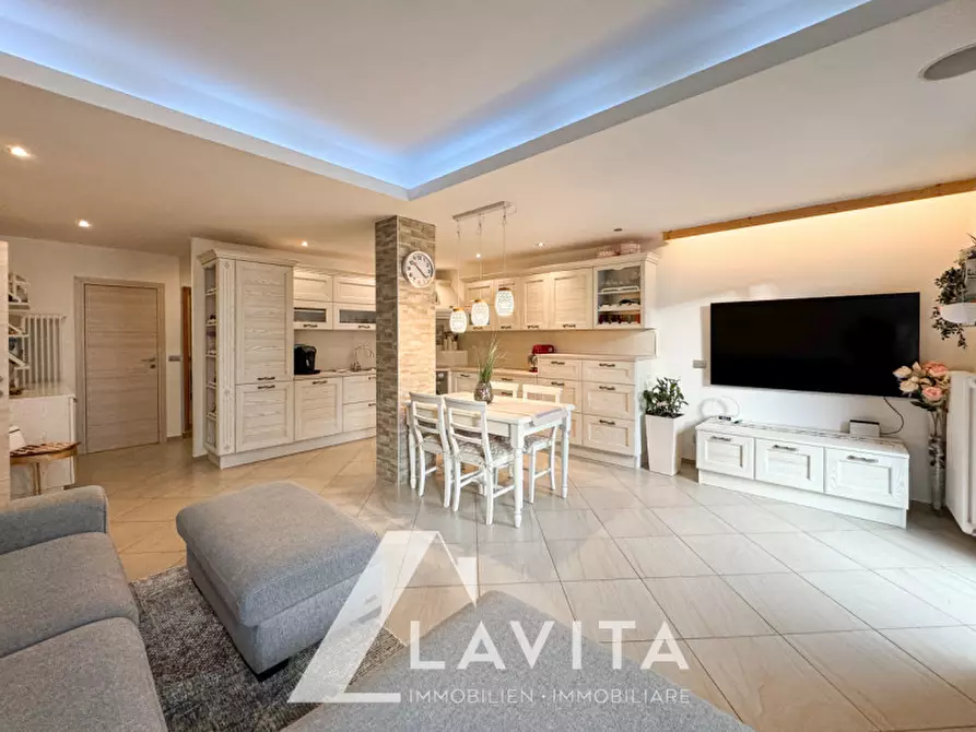 Immagine 1 di Appartamento in vendita  in Via Sottomonte - Unterbergstraße a Laives .Leifers.